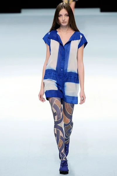 Look 28